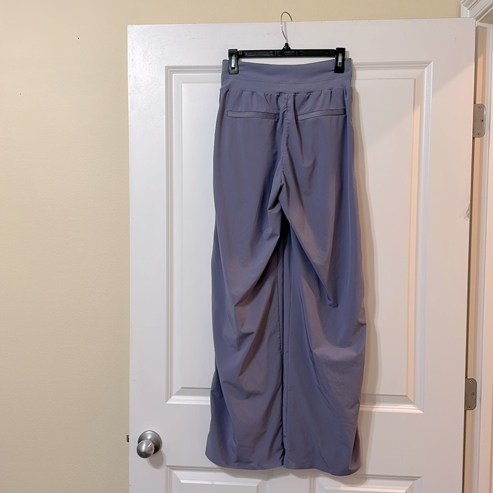 Athleta Women's Wide Leg Pants in Light Gray - Picture 4 of 13